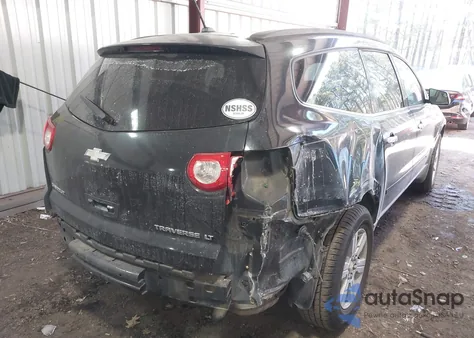 2010 Chevrolet Traverse Lt z USA, uszkodzony, nr VIN 1GNLRGED7AS100844